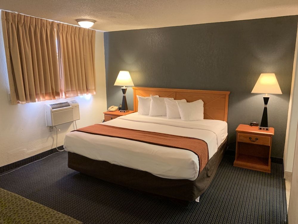 Standard Room, 1 Queen Bed, Non Smoking