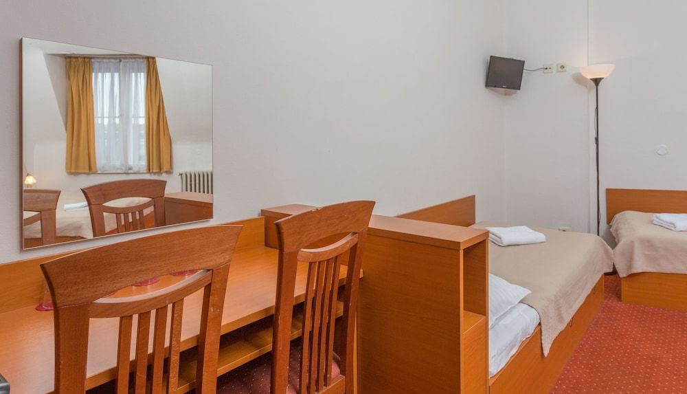 Hotel City Centre Double or Twin Room 6