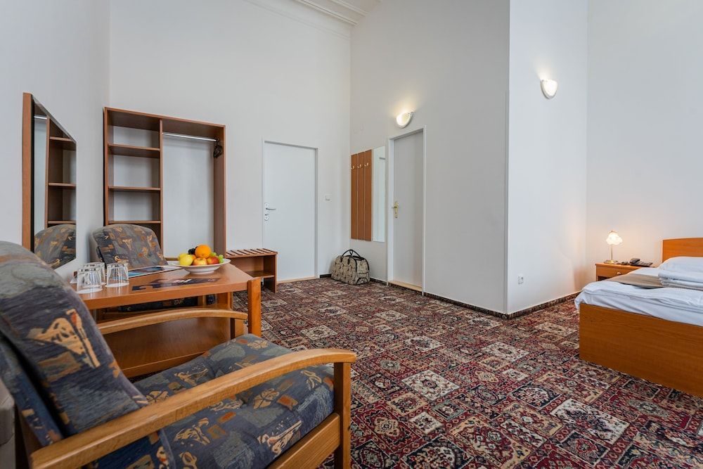 Hotel City Centre Double or Twin Room 5