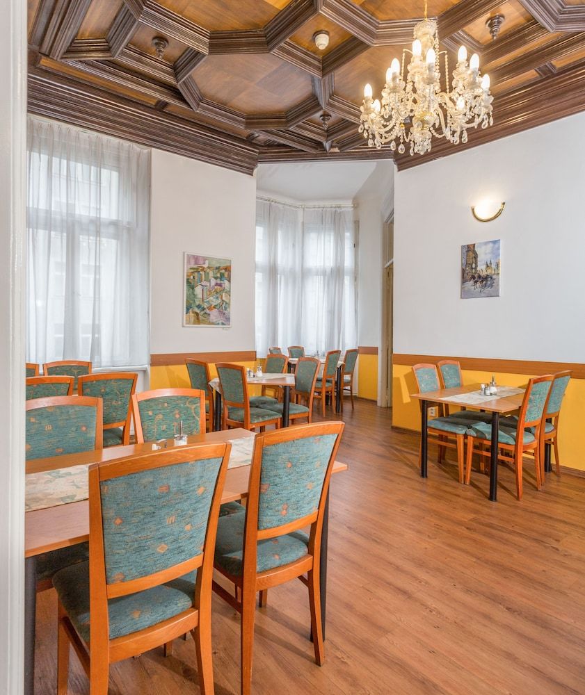 undefined Hotel City Centre 8