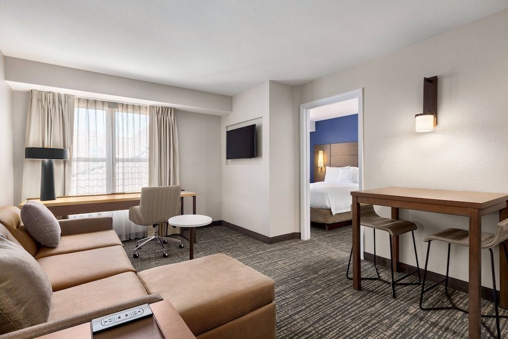 Suite, 1 Bedroom, Non Smoking (Mobility/Hearing Accessible, Tub)