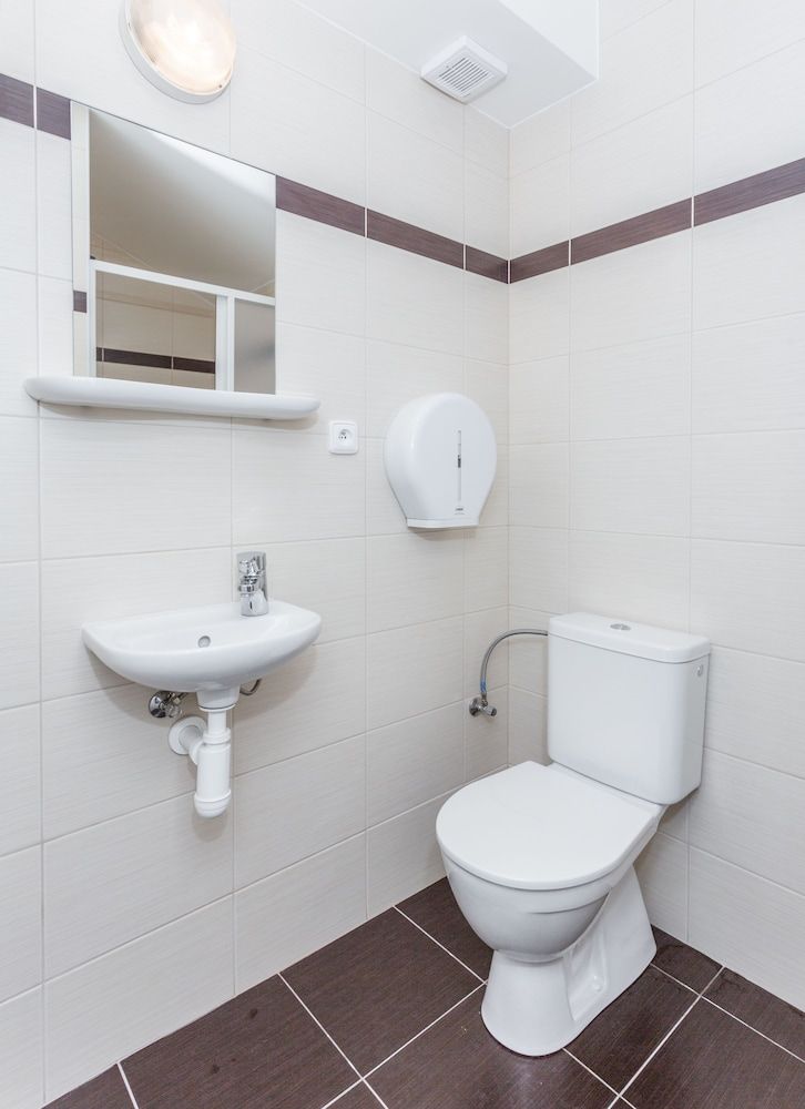 undefined Hotel City Inn 8