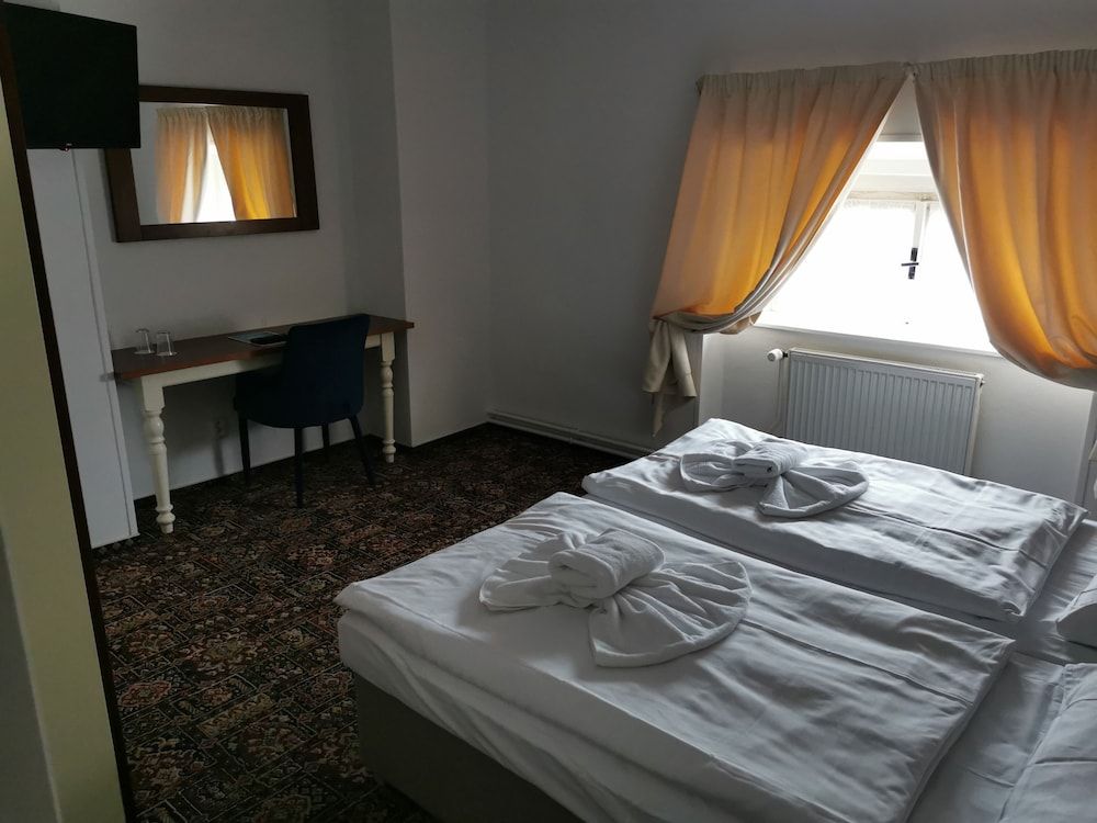 Hotel City Inn Double or Twin Room 6