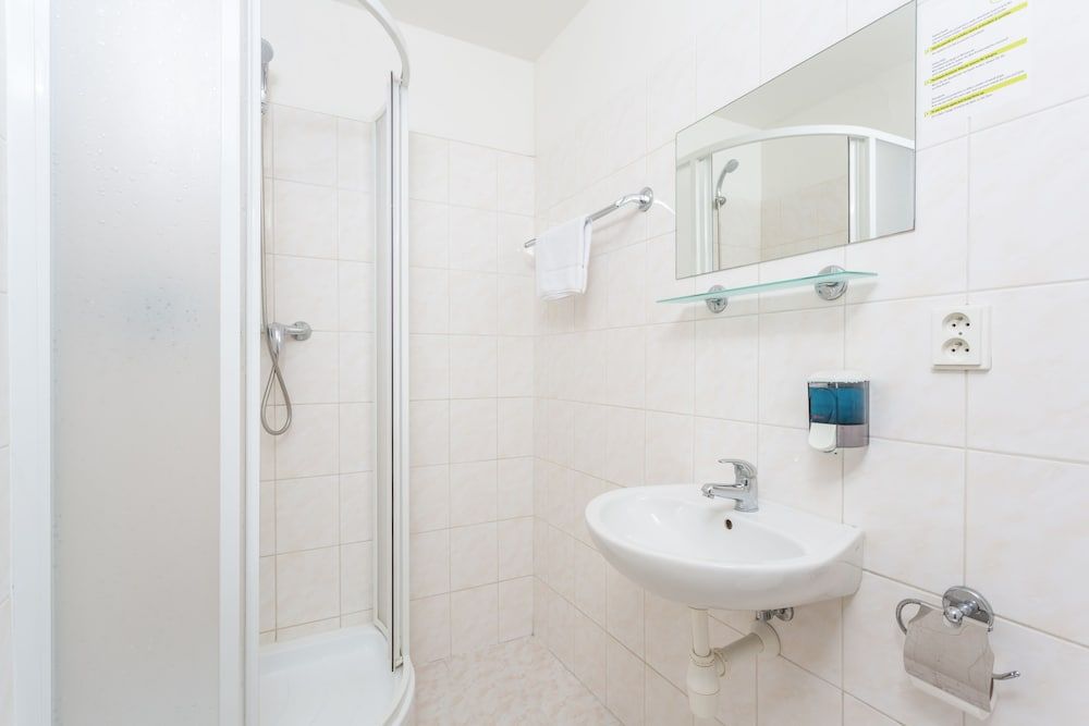 undefined Hotel City Inn 9