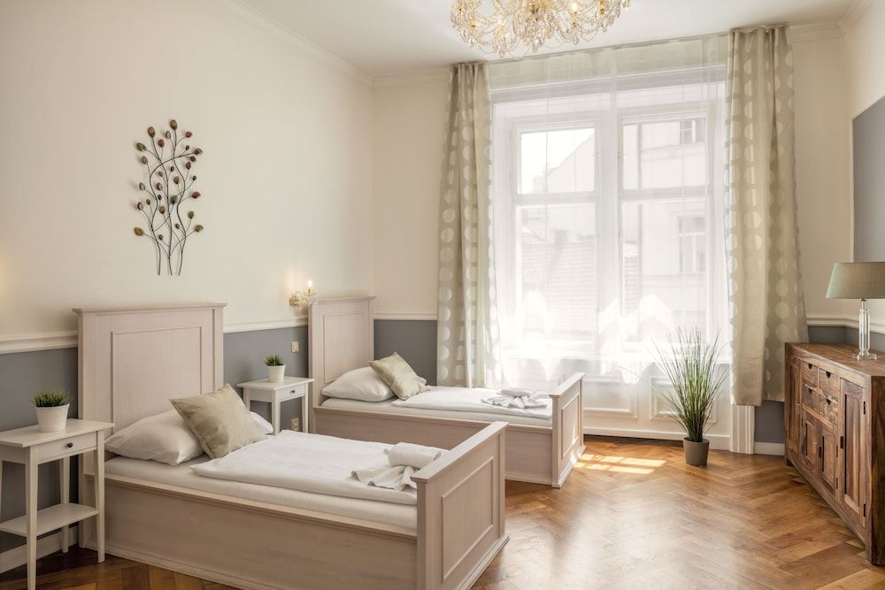 undefined Old Town Square Apartments 8