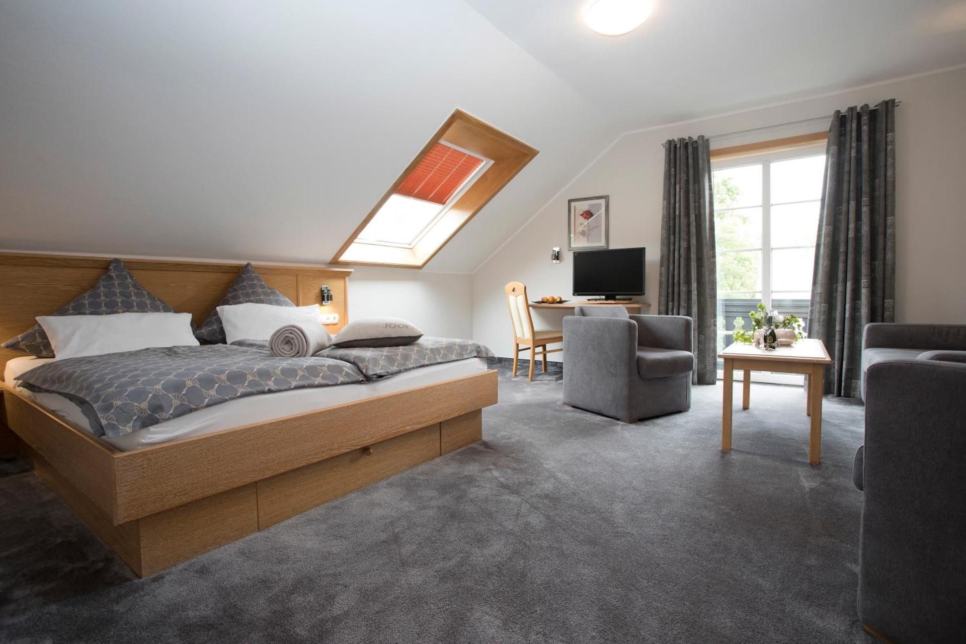 Deluxe Double Room with Balcony