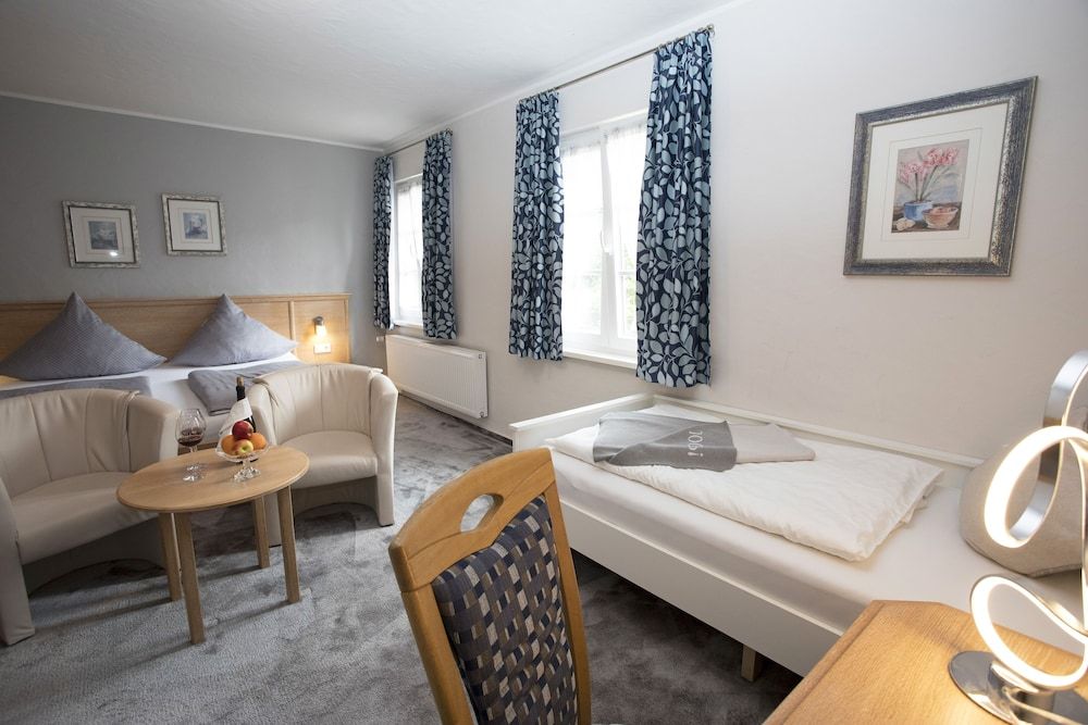 Comfort Triple Room