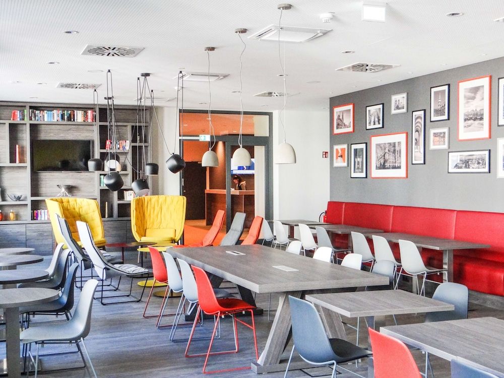 undefined Campanile Muenchen Sendling