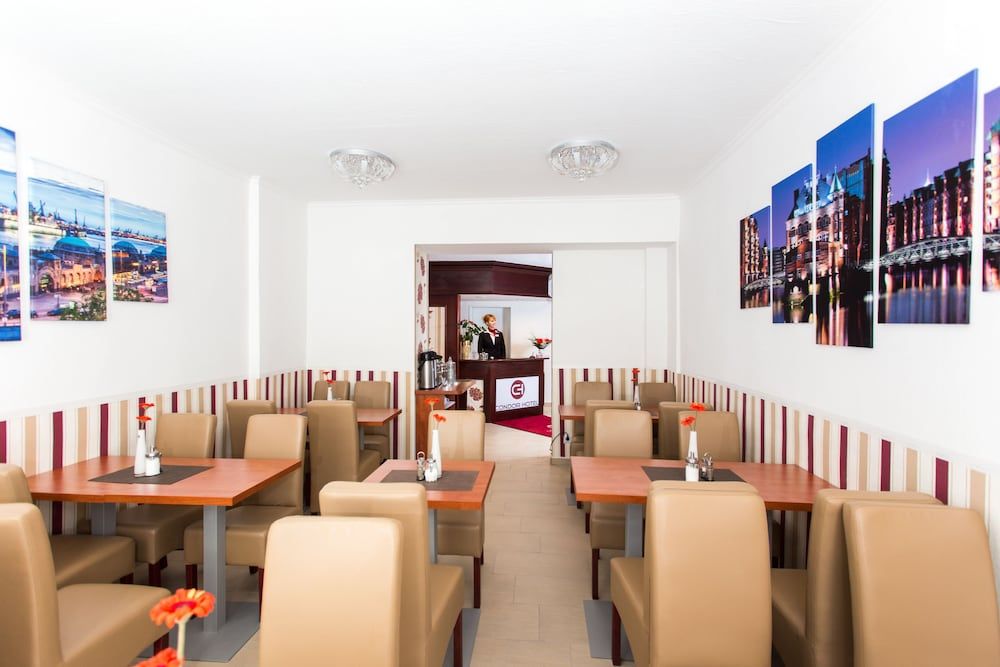 undefined Hotel Condor 5