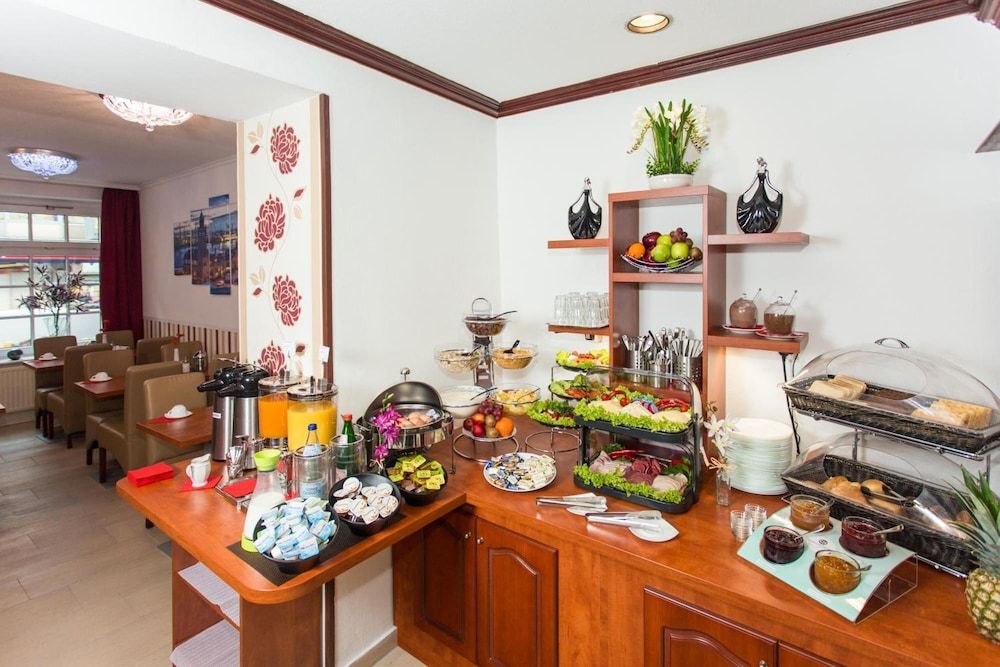 undefined Hotel Condor 10