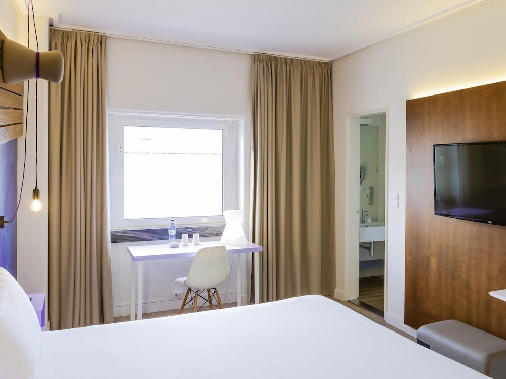 undefined ibis Styles Lisboa Centro Liberdade NE 5