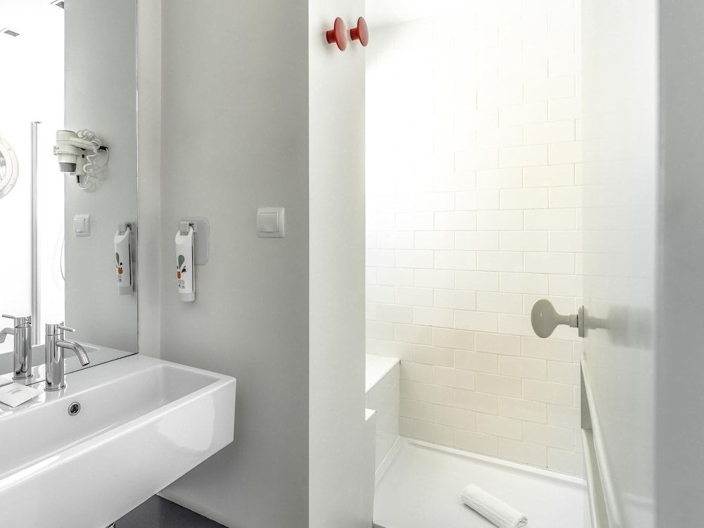 undefined ibis Styles Lisboa Centro Liberdade NE 2