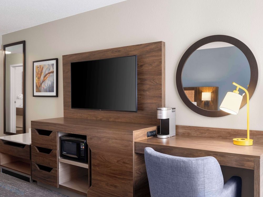 Room, 1 King Bed, Accessible