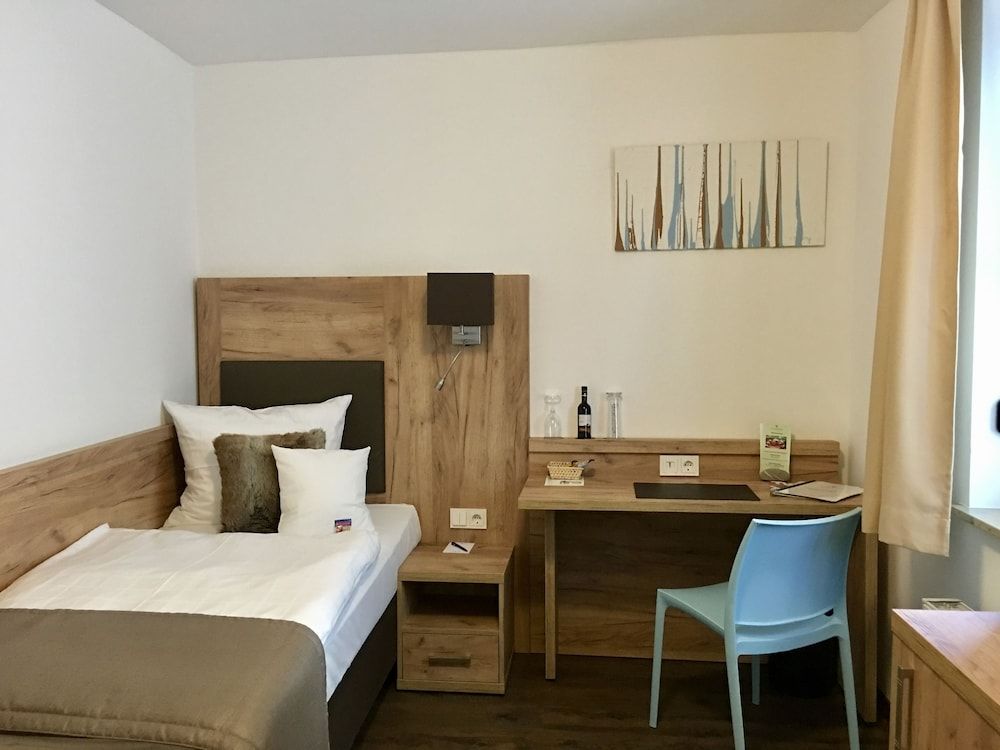 Economy Single Room