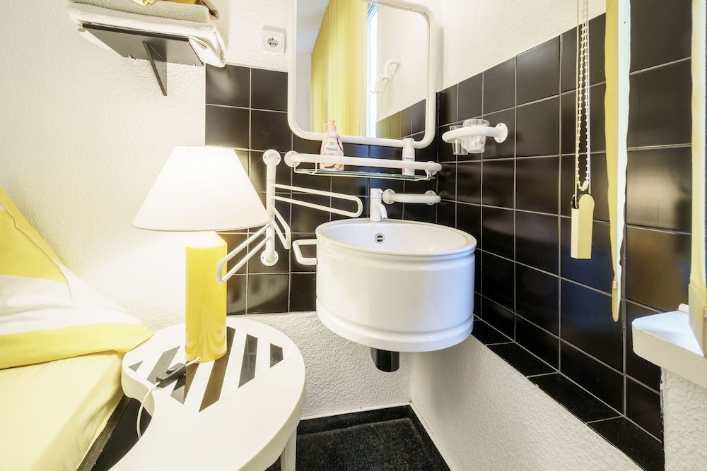 Hotel Tusculum Double Room, Shared Bathroom 11