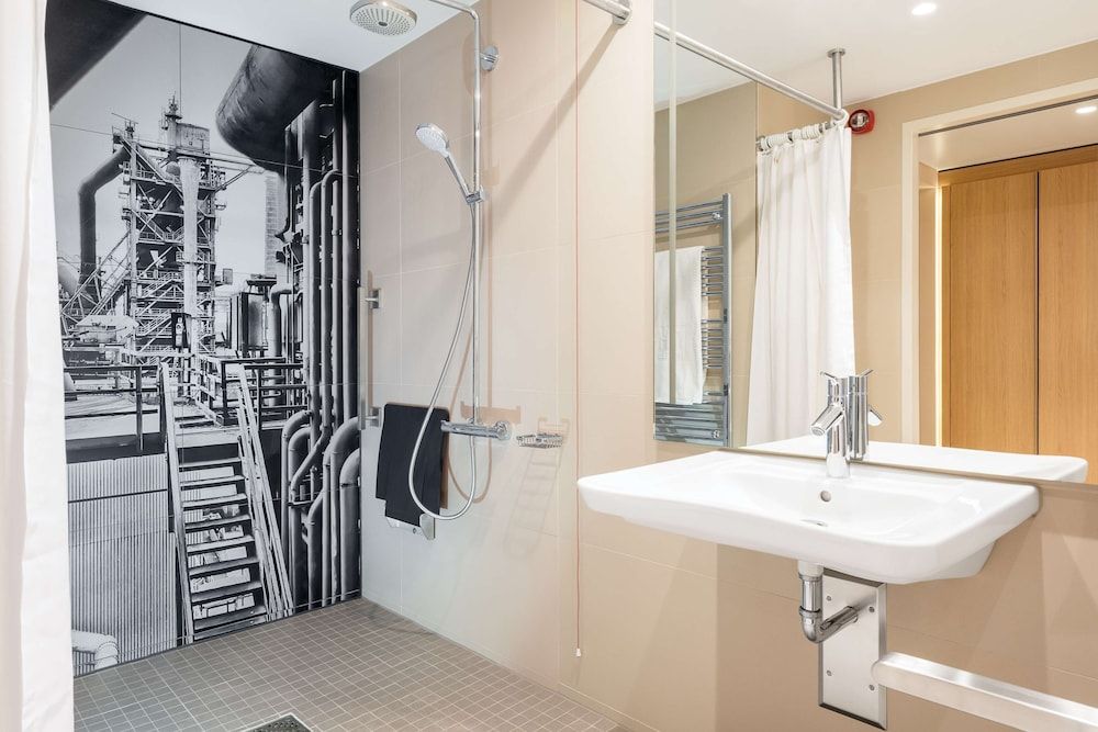 NH Essen Standard Room 8