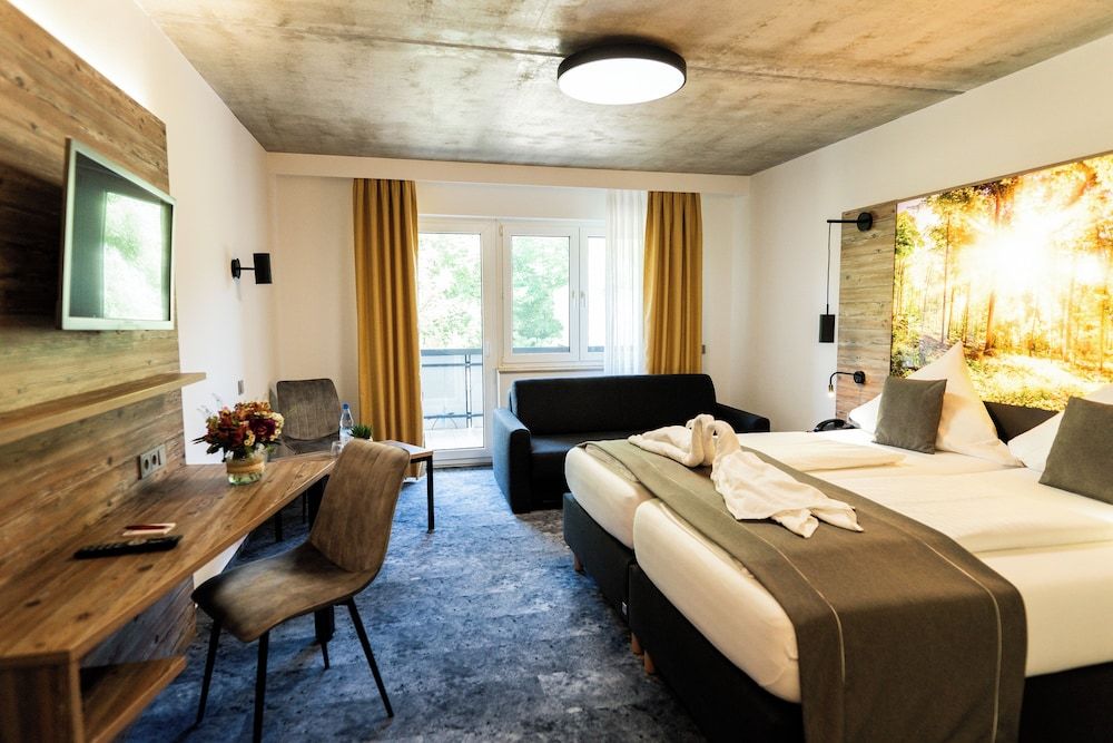 Hotel Christel Triple Room, 1 Queen Bed with Sofa bed, Non Smoking, Mountain View 2