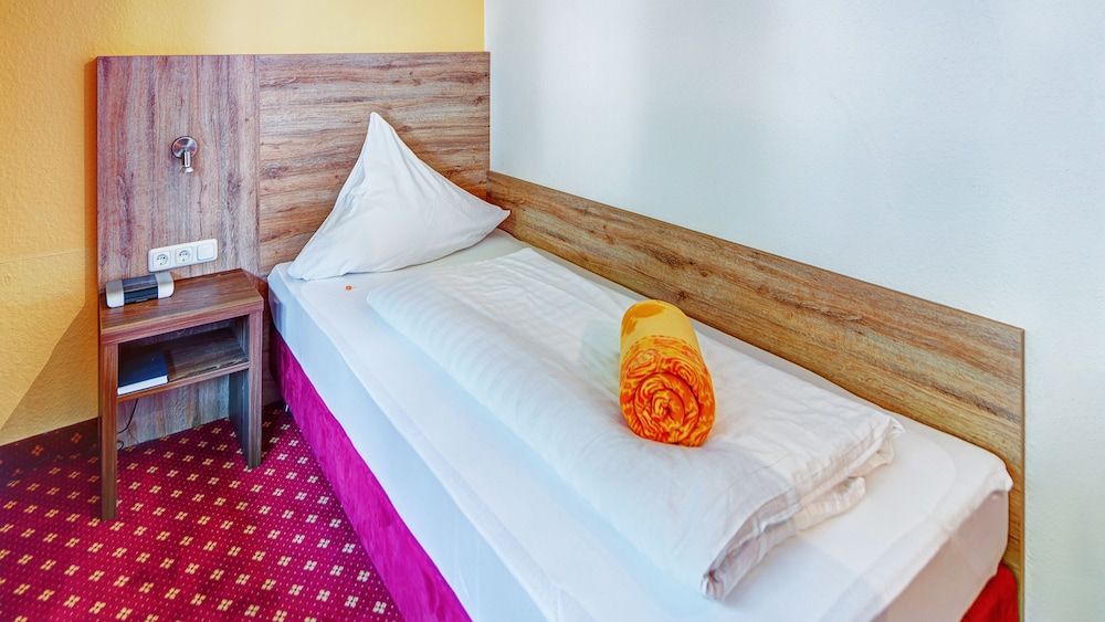 Hotel Christel Single Room, 1 Twin Bed, Non Smoking, Mountain View