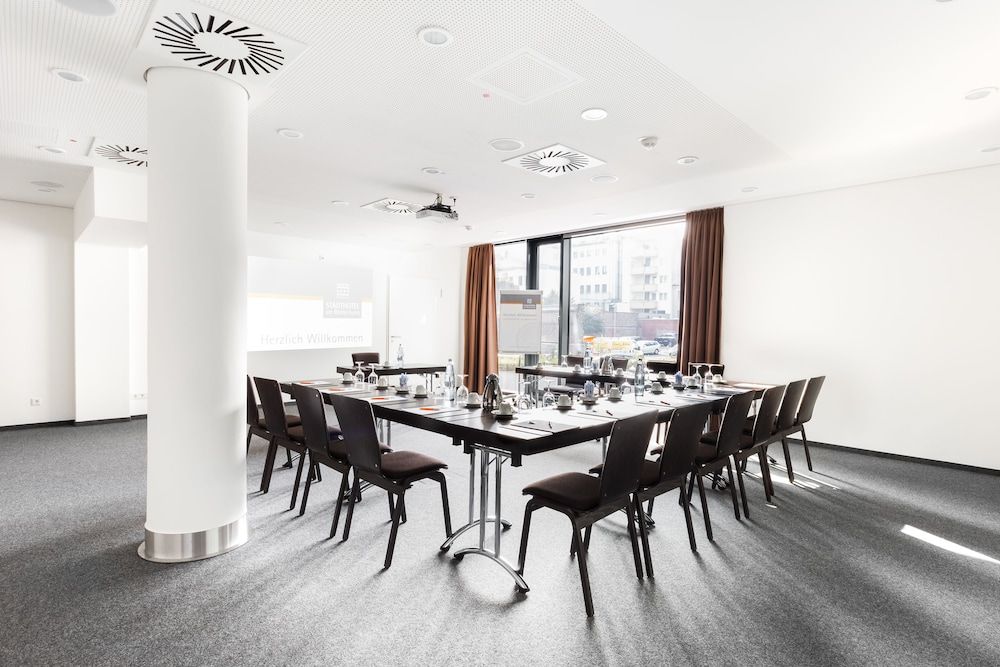 undefined Stadthotel am Römerturm 9