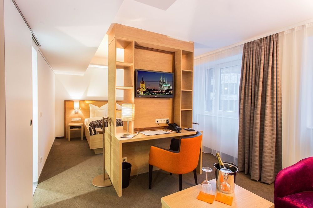 undefined Stadthotel am Römerturm