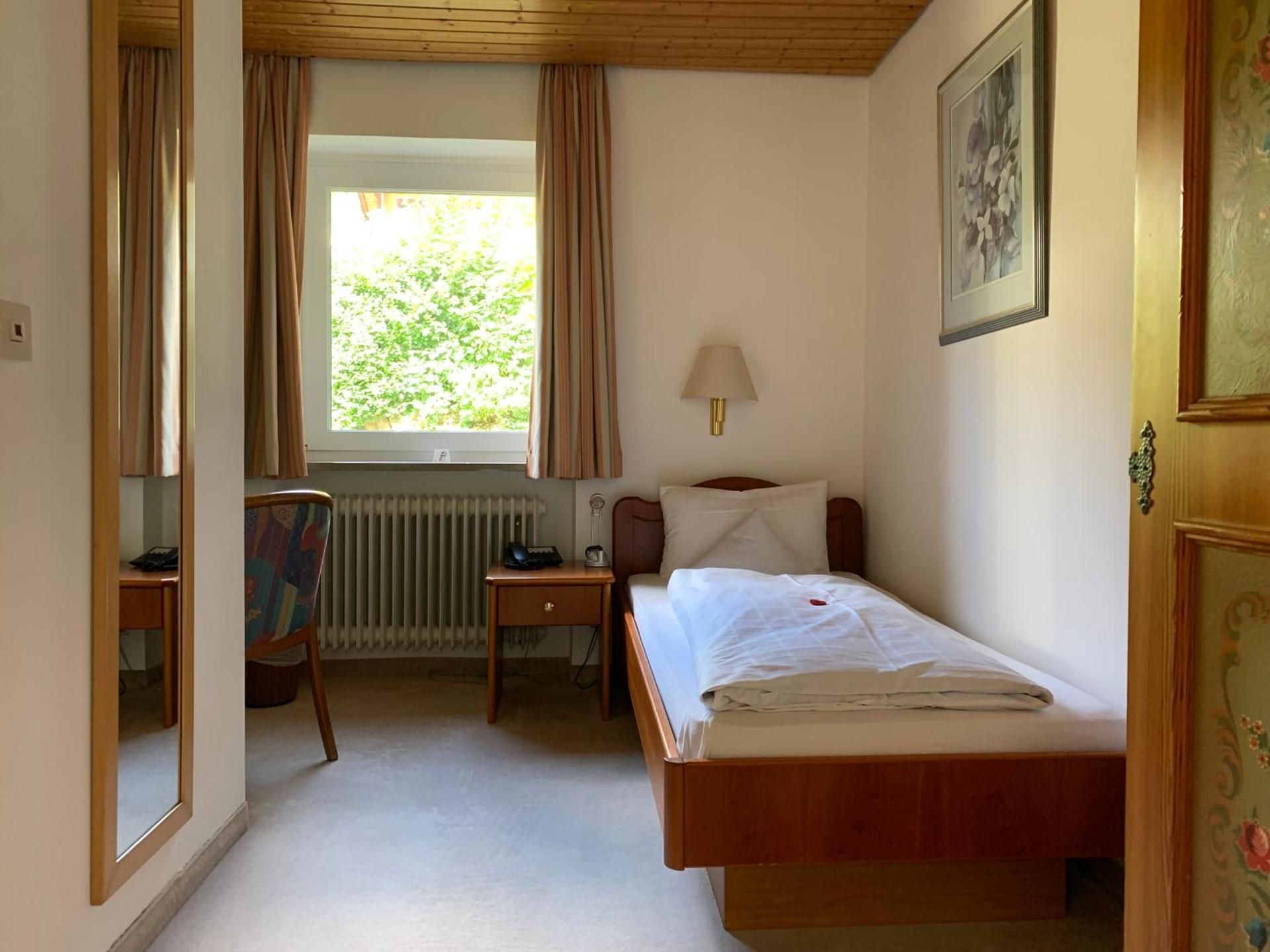 Single Room Basic