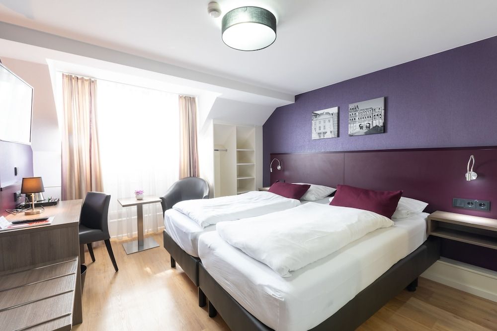 Hotel Porta Nigra Comfort Double Room 4