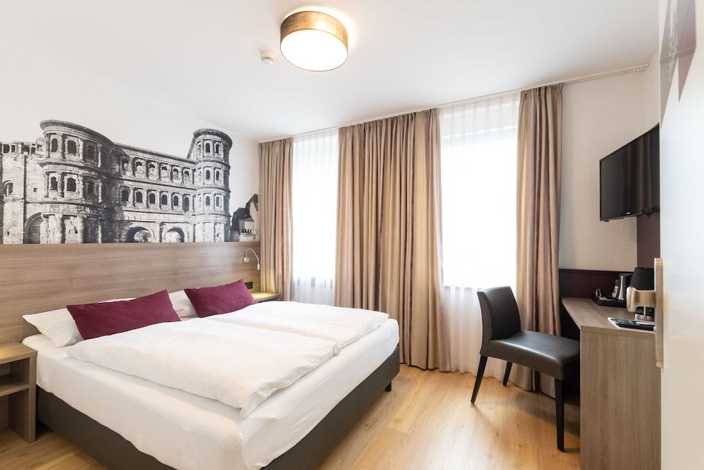 Hotel Porta Nigra Comfort Double Room 9