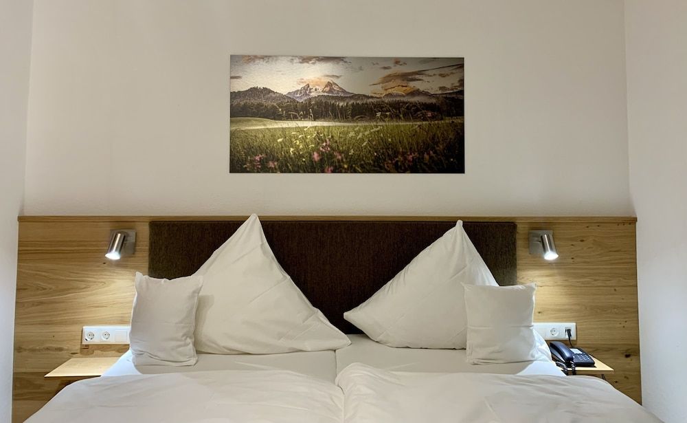 Standard Single Room, 1 Queen Bed