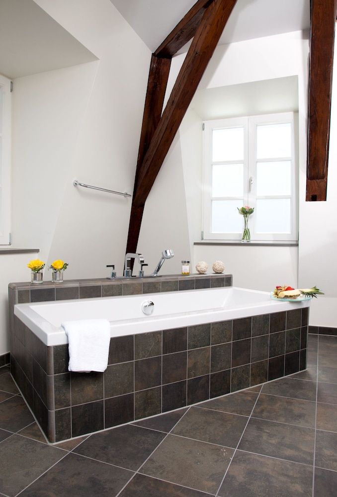 Schlosshotel Bergzaberner Hof Junior Suite 3