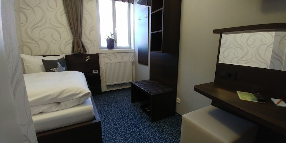 Hotel Alte Brennerei Single Room 2