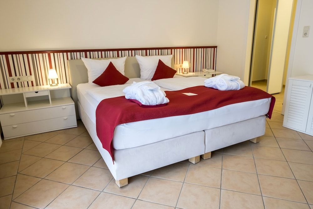 Double Room (for 2 persons)