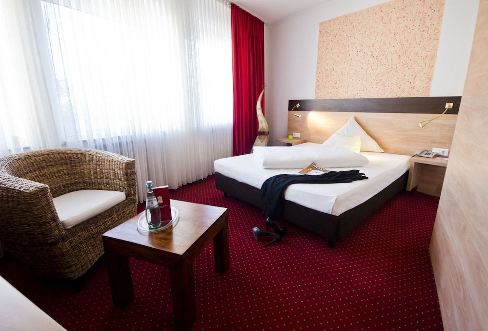 undefined Hotel Cascade 7