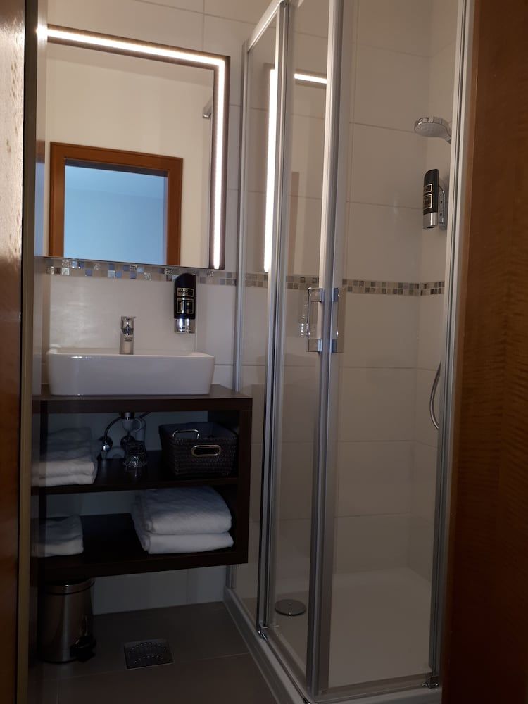 undefined Hotel Wilde Rose 5