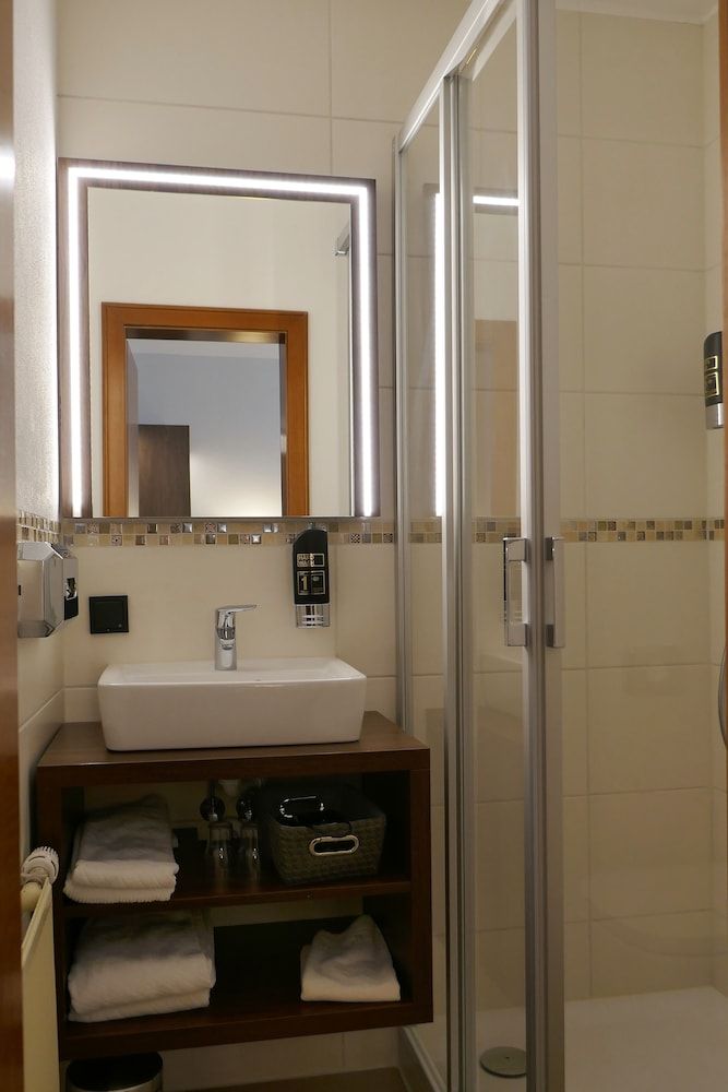 undefined Hotel Wilde Rose 6