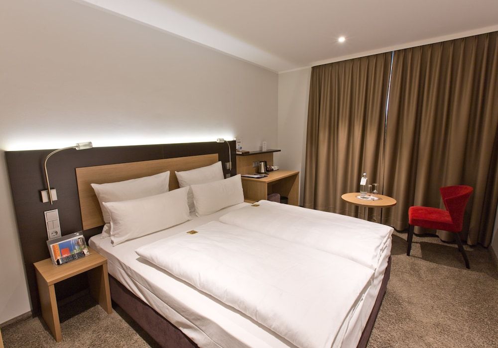 Astor & Aparthotel Standard Double Room 3