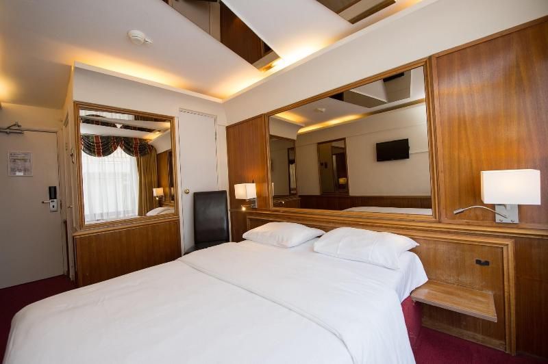 undefined Rembrandtplein Hotel 10