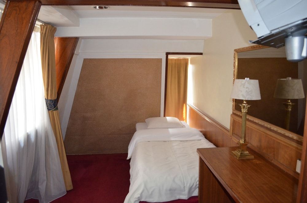 undefined Rembrandtplein Hotel 9