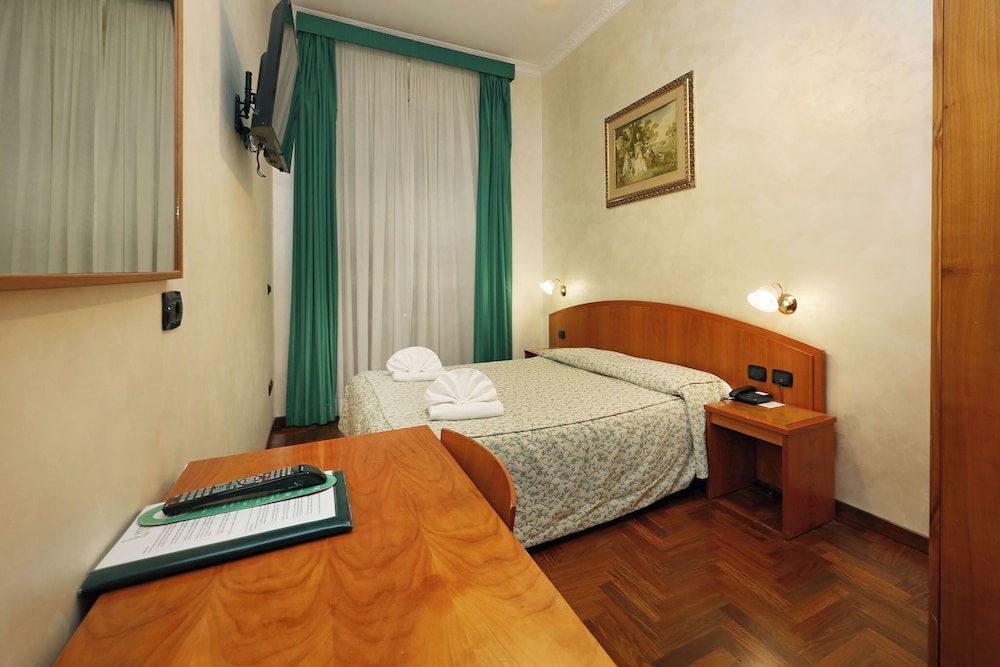 Hotel Corot Standard Double or Twin Room 5