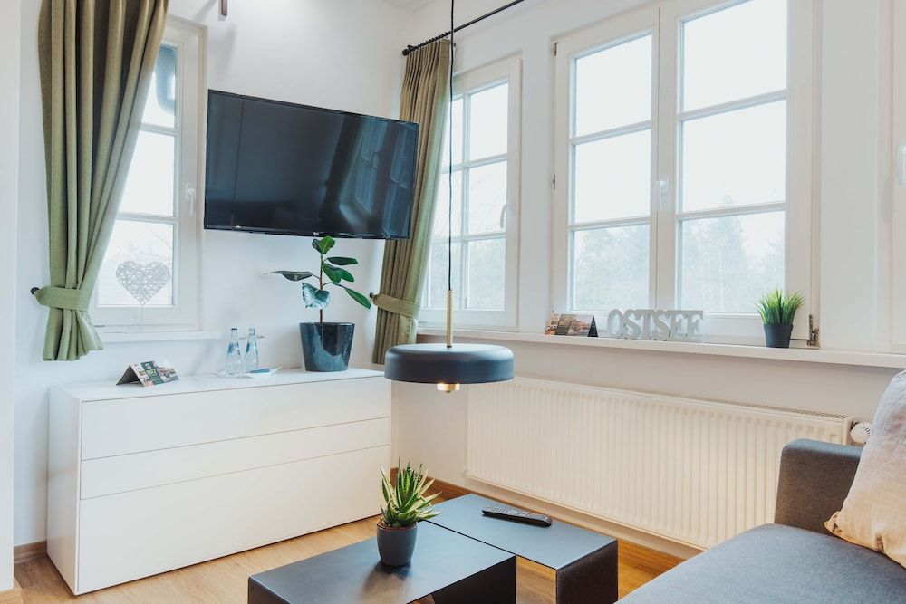 Butz Deluxe Double Room 5