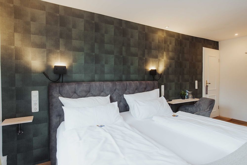 Butz Basic Double Room 2