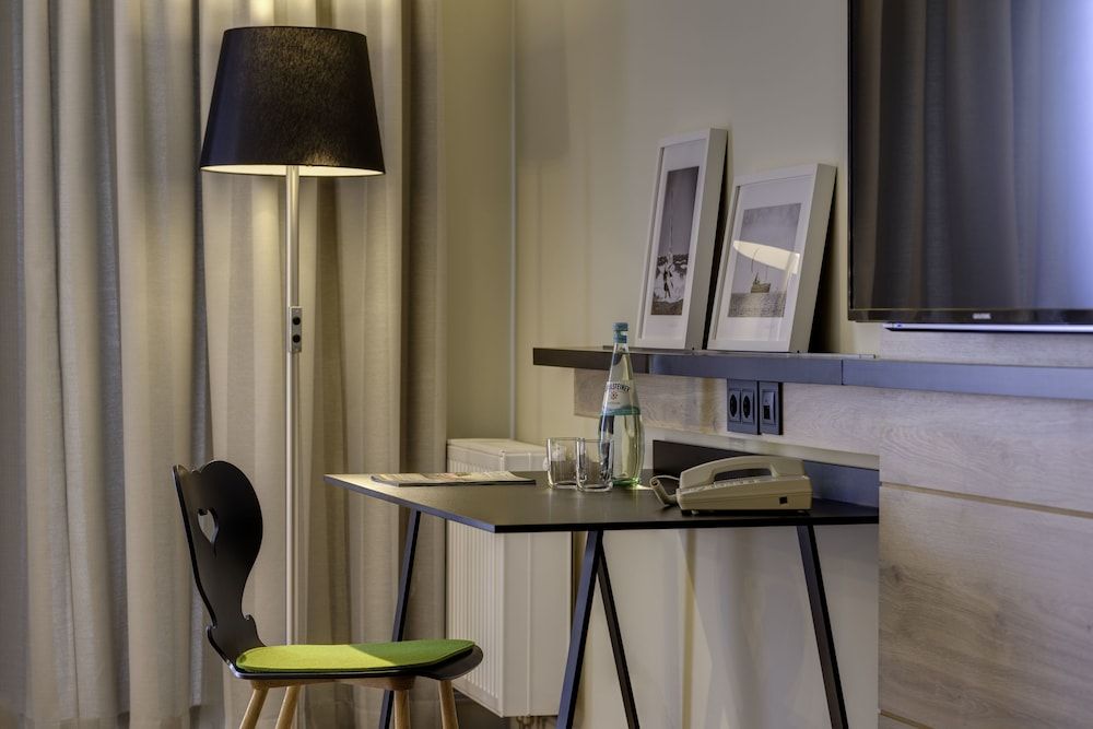 Hotel Burg-Klause Comfort Double Room Single Use 4