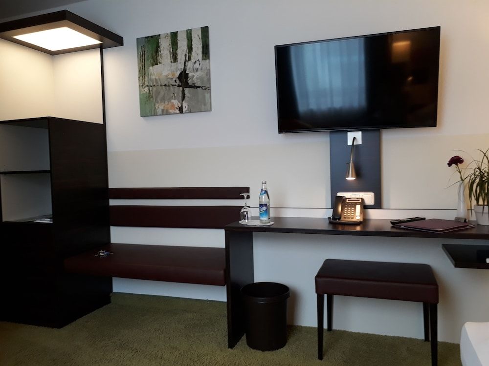 Hotel Arooma Economy Single Room 2