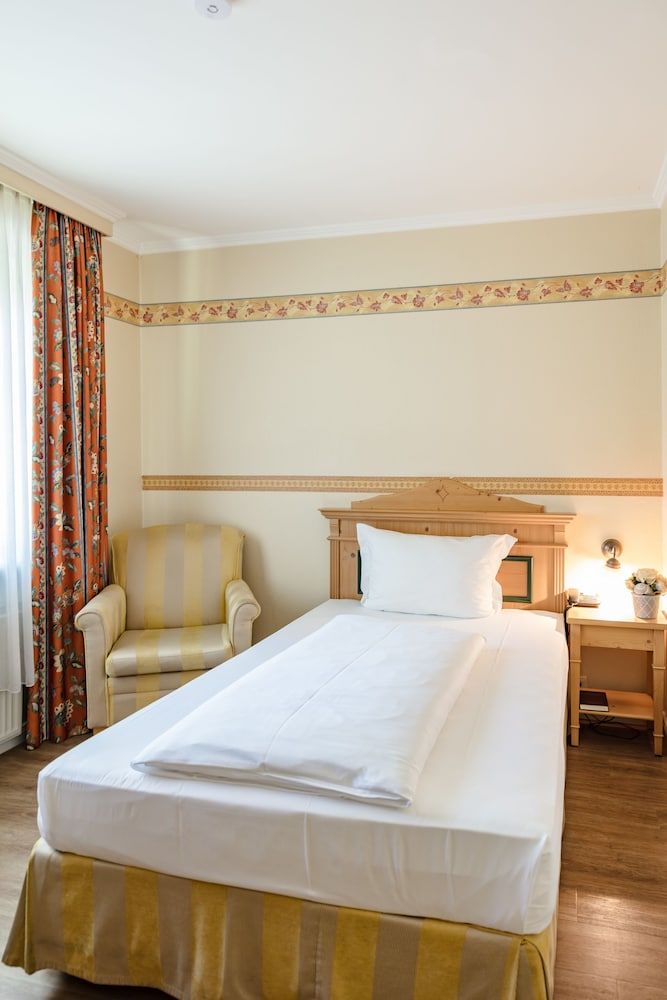 undefined Hotel Zum Zeppelin 8