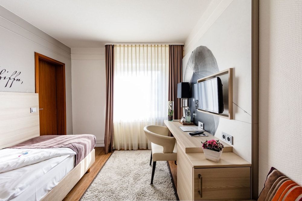 undefined Hotel Zum Zeppelin 6