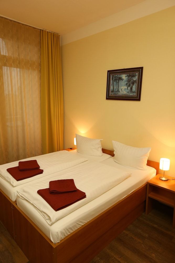 Hotel AI Königshof City Double Room 6