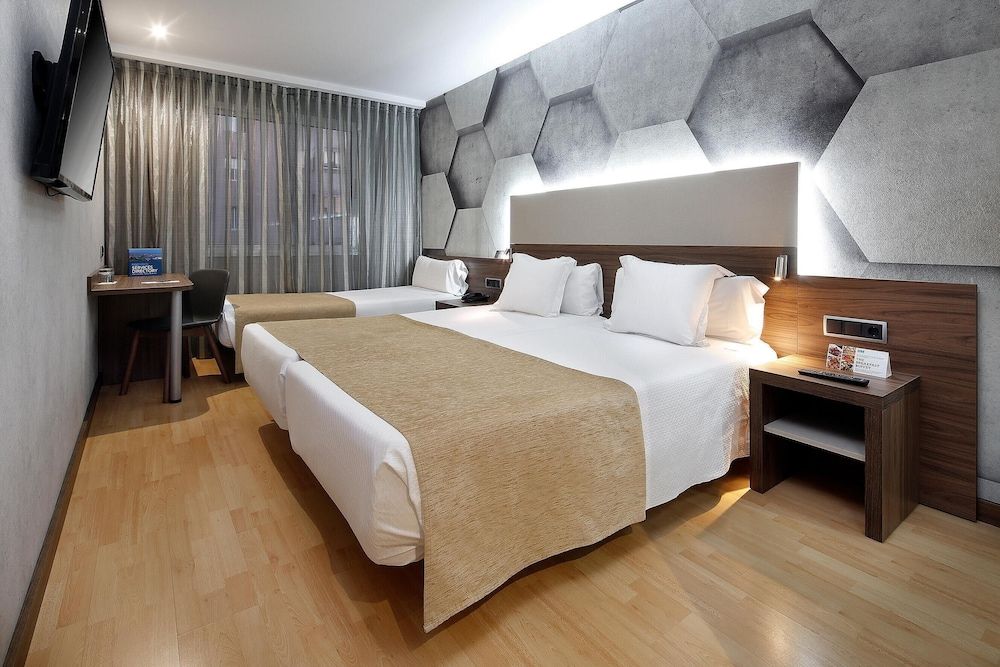undefined Hotel HCC MontBlanc 7