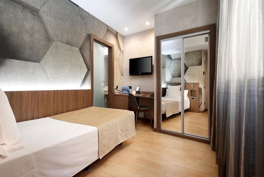 undefined Hotel HCC MontBlanc 2