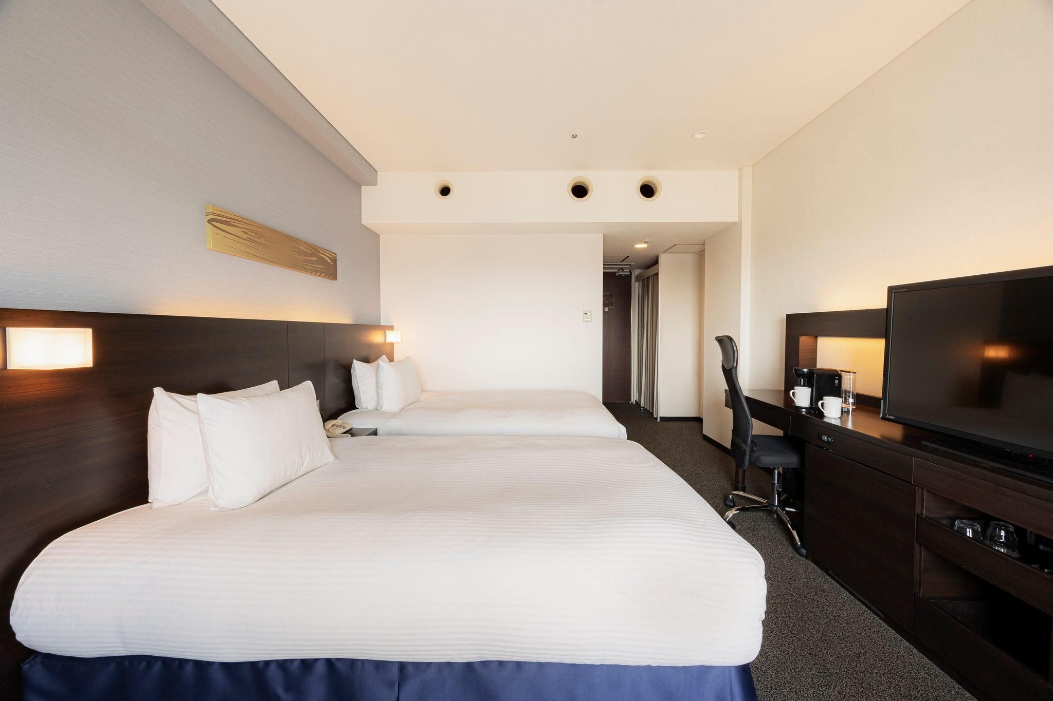 2 Single Beds High Floor