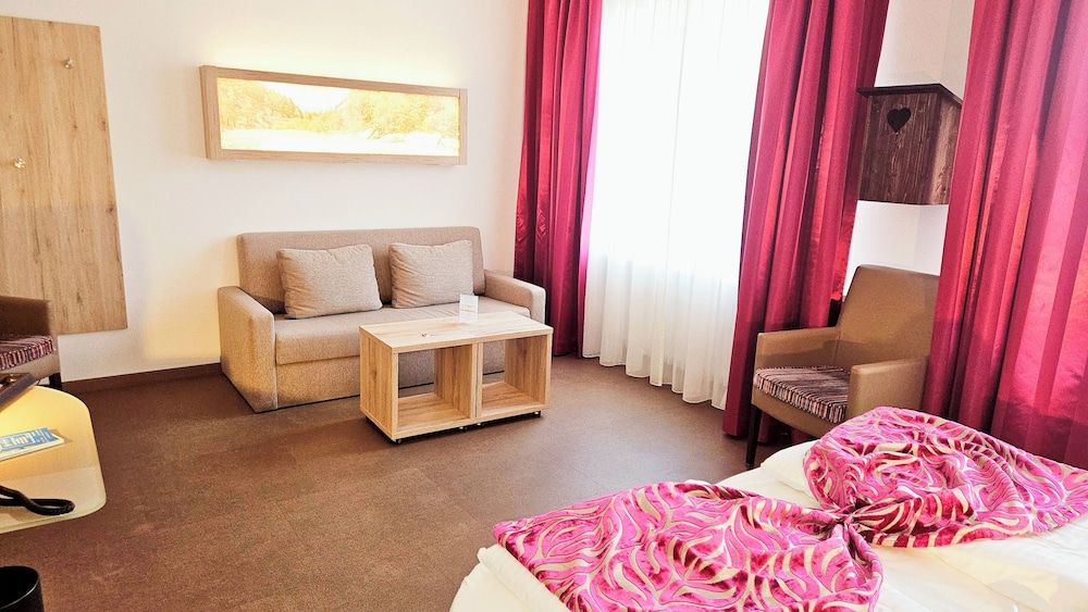 Edel Weiss Hotel und Restaurant Comfort Double Room 3