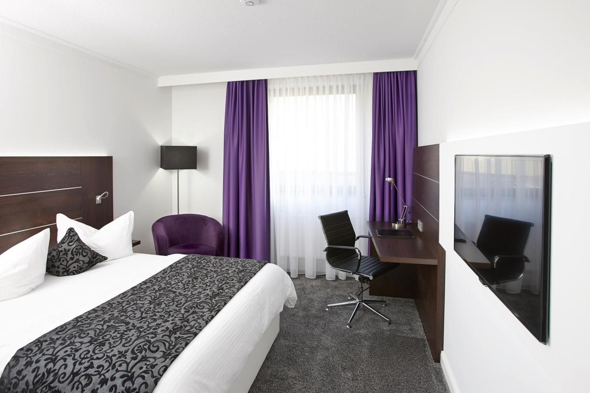 Double Room with Queen Size Bed